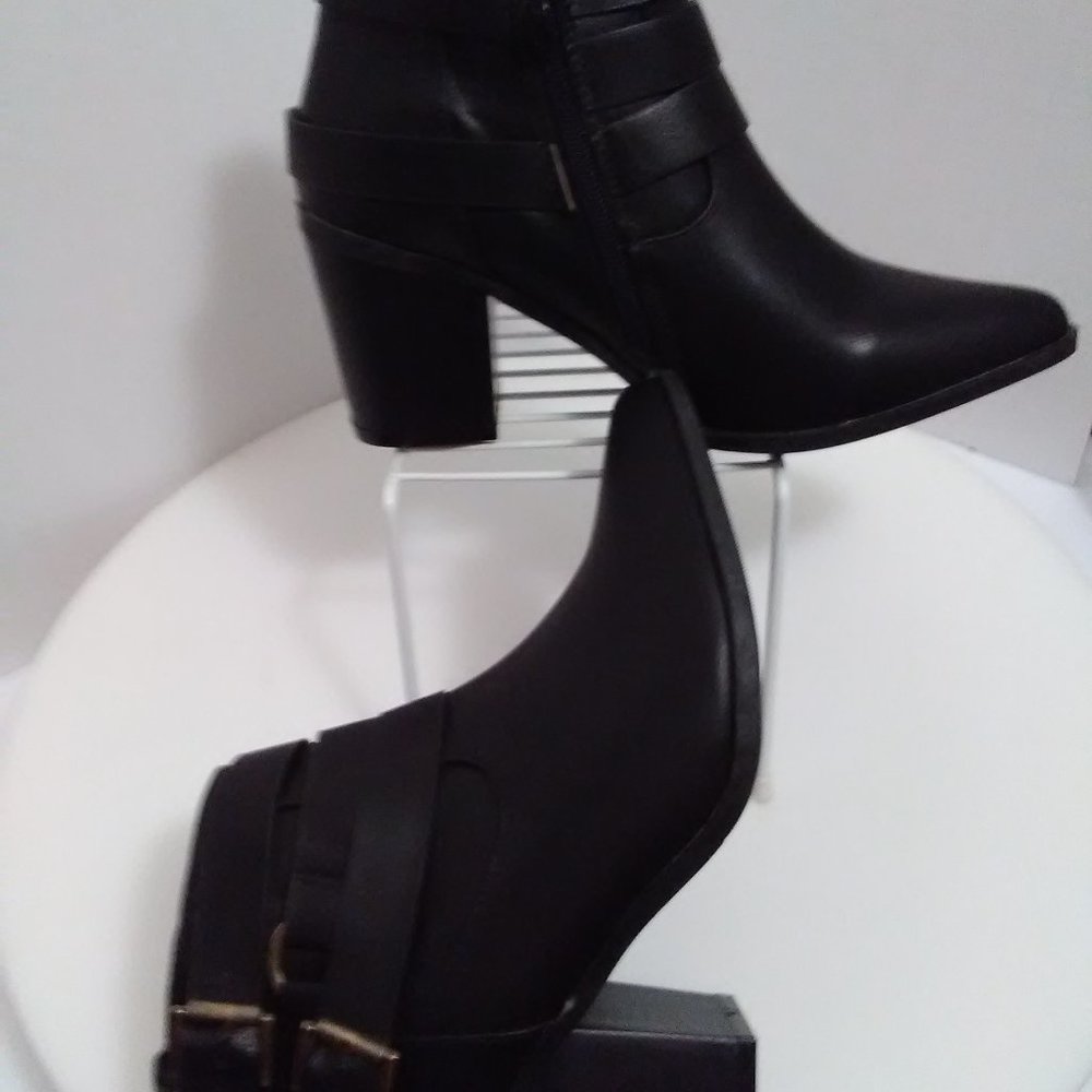 LovMark Black Block Heeled Booties 7.5 Moto - Picture 15 of 15